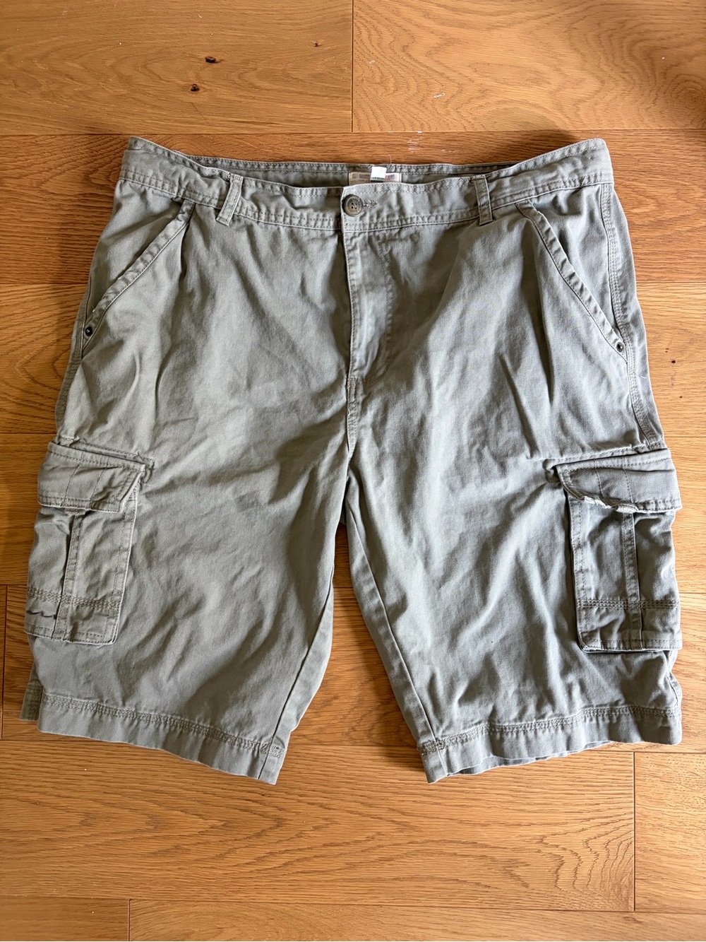 Triple Five Soul Men's Cargo Shorts in khaki